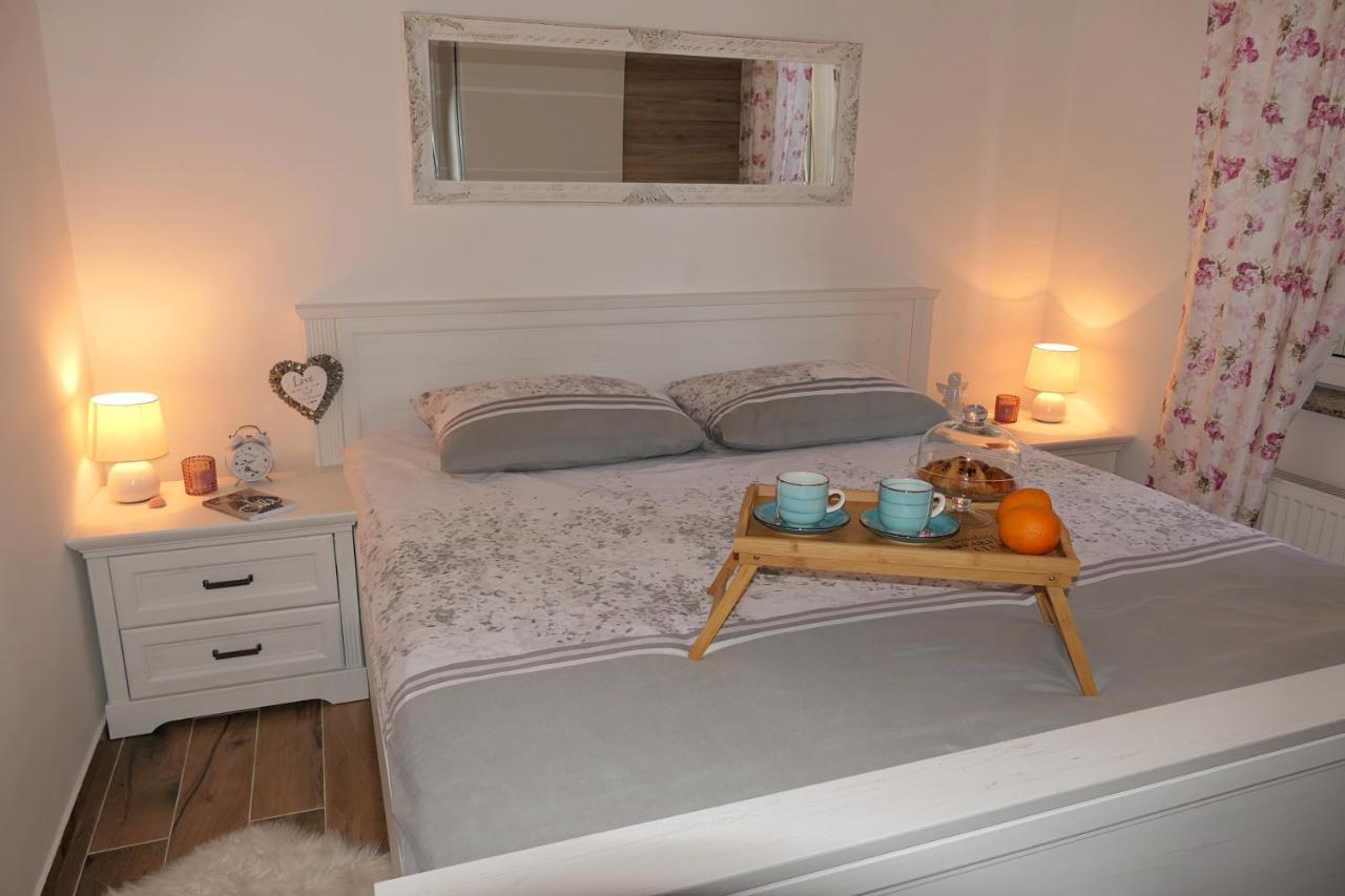 Apartment Laura Senj  Eksteriør bilde
