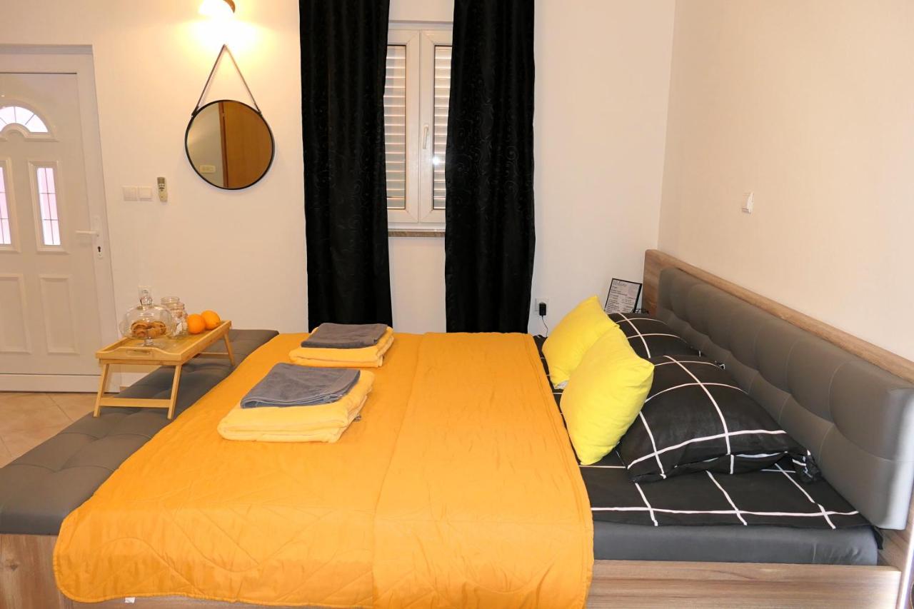 Apartment Laura Senj  Eksteriør bilde