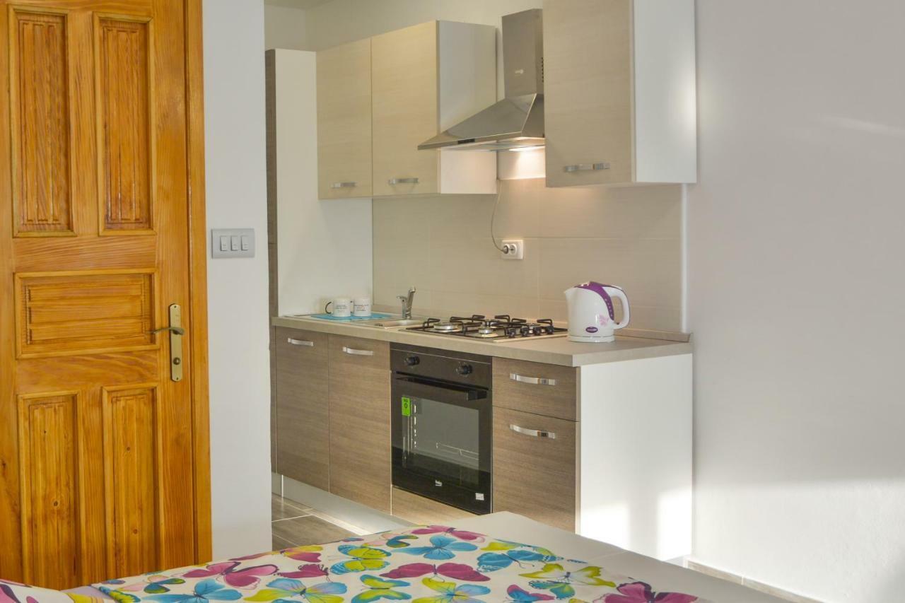 Apartment Laura Senj  Eksteriør bilde
